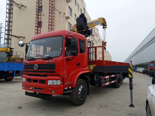 徐工吊機10噸三環后提升橋隨車吊