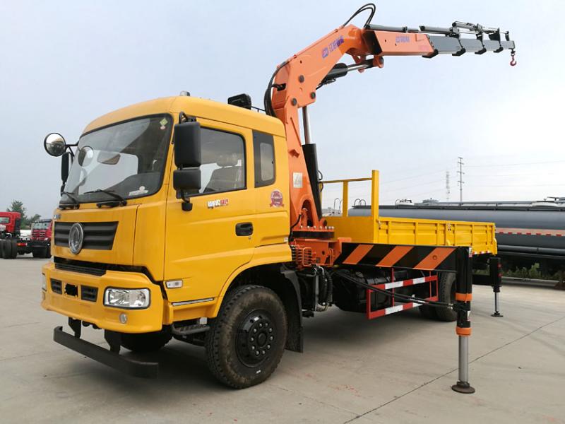 SQ240ZB4東風御虎折臂隨車吊