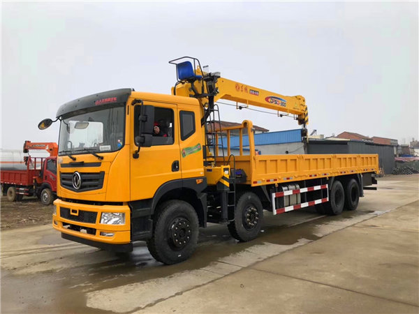 東風(fēng)T5前四后八16噸隨車吊