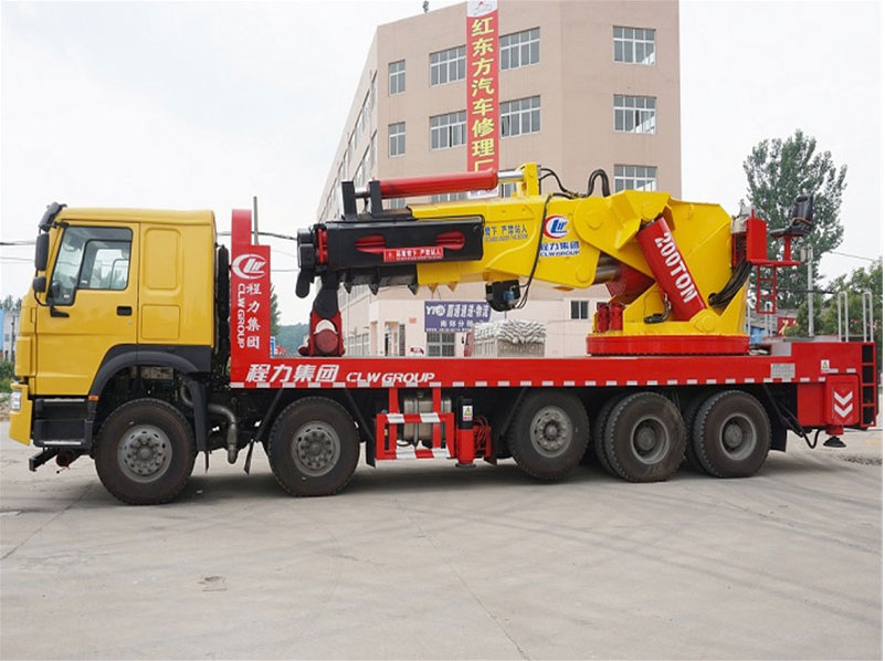 程力200噸重汽豪沃隨車吊（重汽 -- 豪沃HOWO200噸隨車起重運輸車）