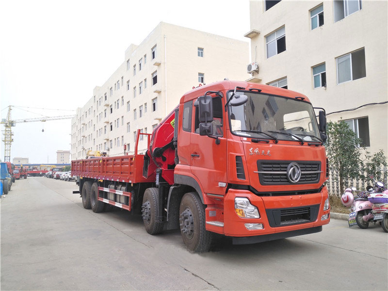 程力25噸東風天龍隨車吊