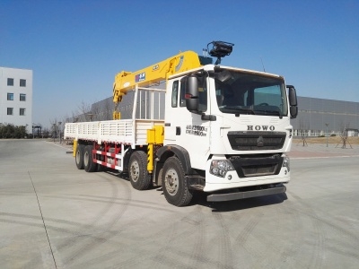 重汽豪沃14隨車吊(吊機后置)圖片展示6