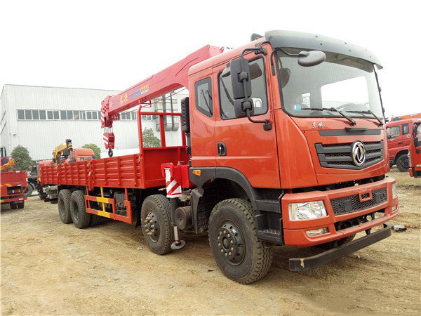 長興12噸前四后八東風(fēng)隨車吊