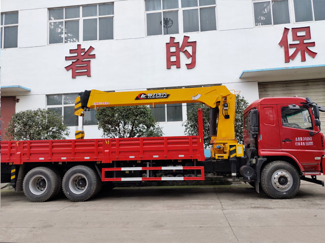 陜汽軒德X6后八輪黃牌程力12噸隨車吊