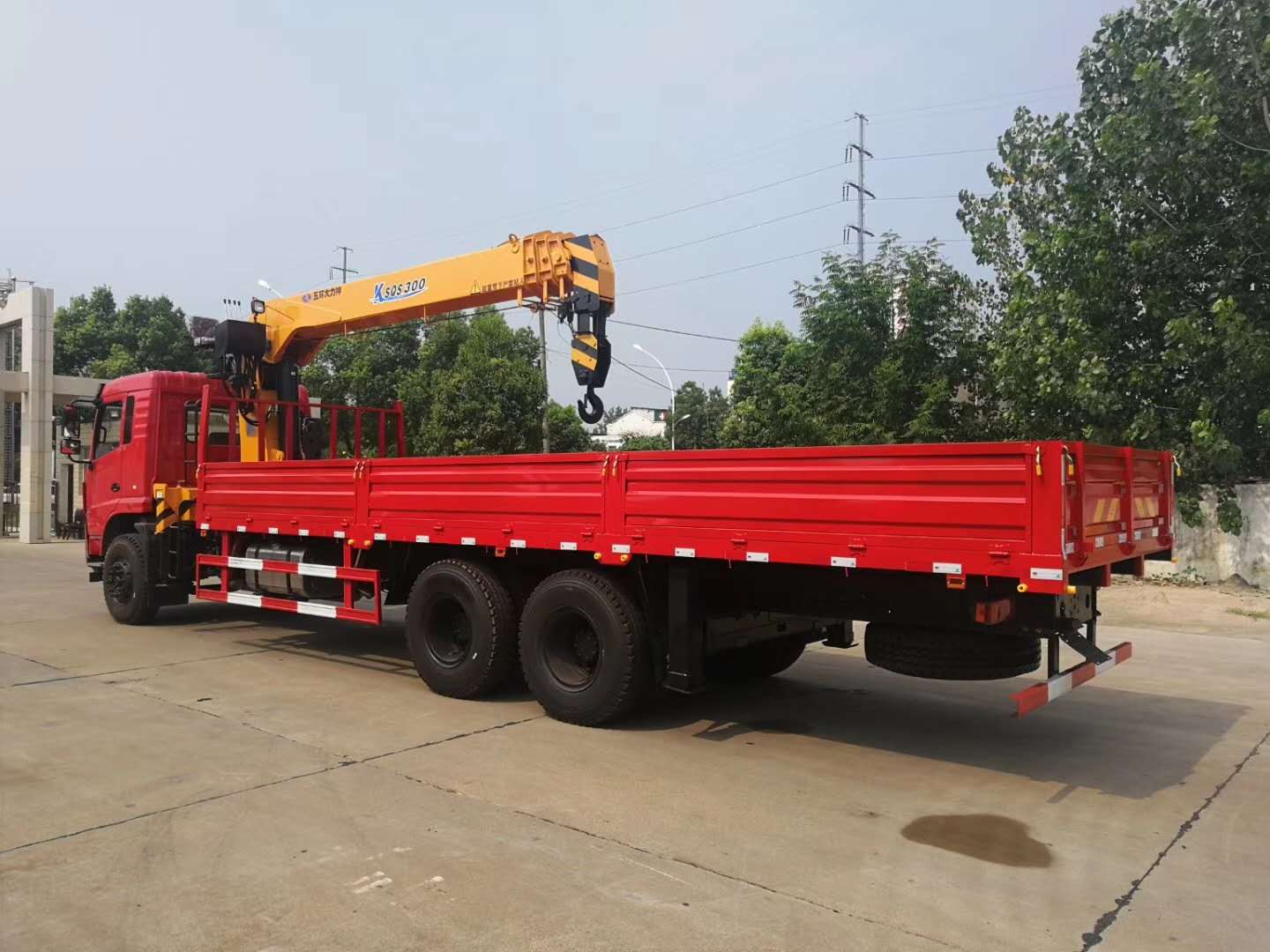 程力吊機12噸東風后八輪D3L隨車吊圖片展示9