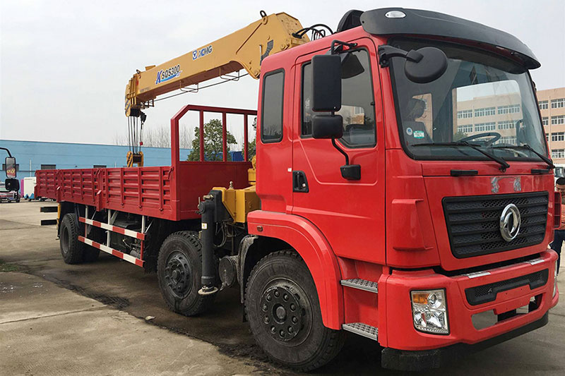 10噸小三軸東風(fēng)隨車吊(高性價(jià)比)圖片展示2