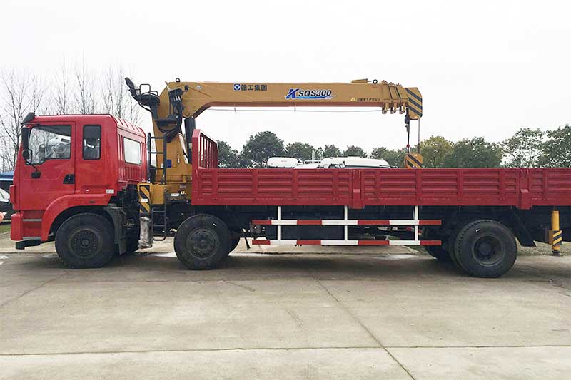 10噸小三軸東風(fēng)隨車吊(高性價(jià)比)圖片展示5