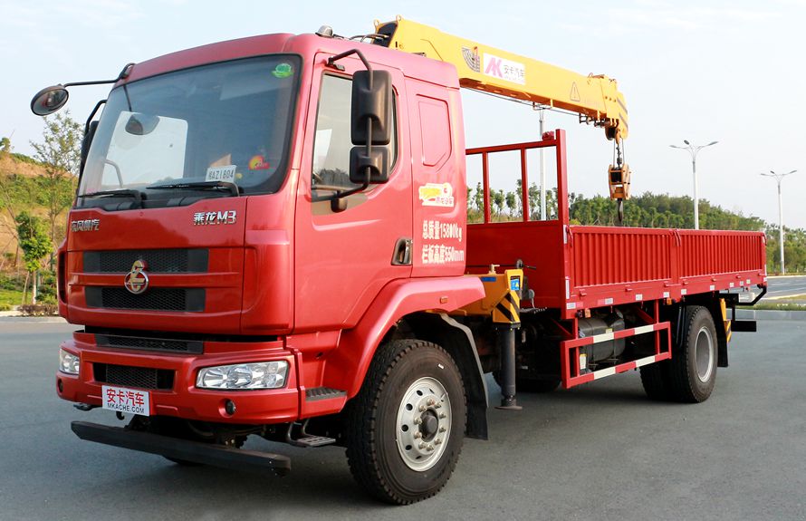 單橋6.3噸東風柳汽隨車吊