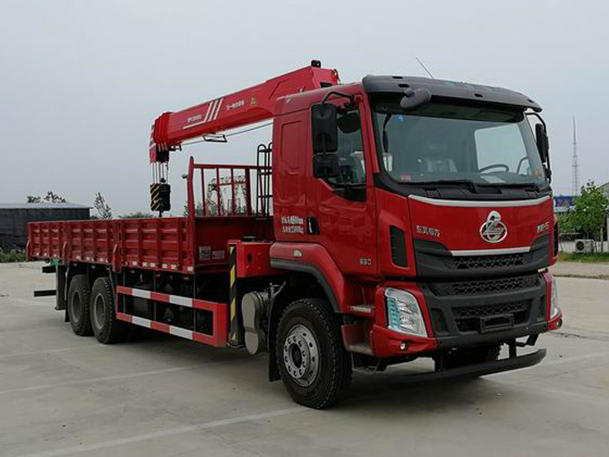 國六三一吊機12噸東風柳汽乘龍隨車吊圖片展示2