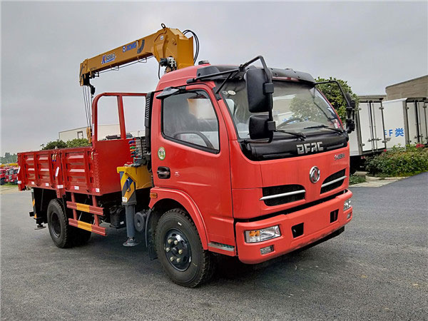 藍(lán)牌2噸東風(fēng)隨車(chē)吊（東風(fēng) -- 福瑞卡2噸隨車(chē)起重運(yùn)輸車(chē)）圖片展示5