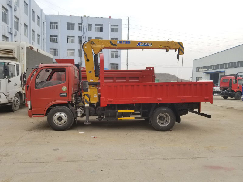 藍(lán)牌2噸東風(fēng)隨車(chē)吊（東風(fēng) -- 福瑞卡2噸隨車(chē)起重運(yùn)輸車(chē)）圖片展示7