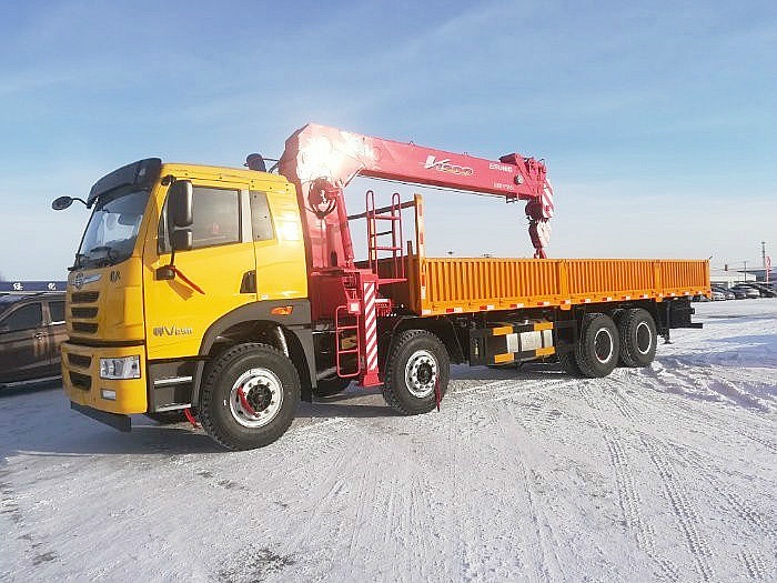 隨車吊選擇小三軸、后八輪、前四后八哪個好用？