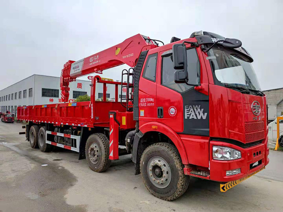 解放J6前四后八16噸隨車吊圖片展示4