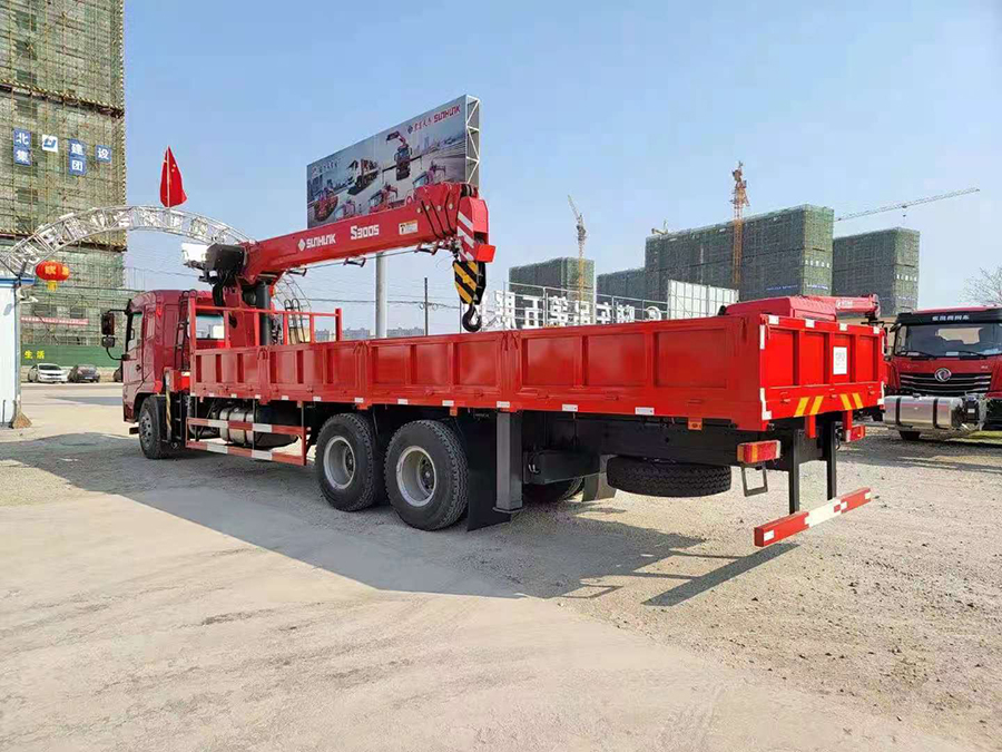 陜汽軒德X6 宏昌天馬12噸隨車吊圖片展示5