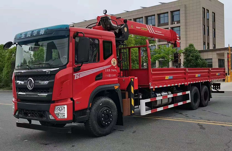 三一12噸SPS30000隨車起重機參數(shù)介紹