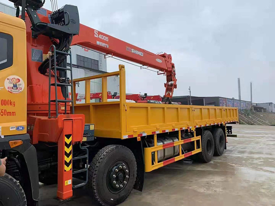 解析：東風華神DV5石煤12噸隨車吊