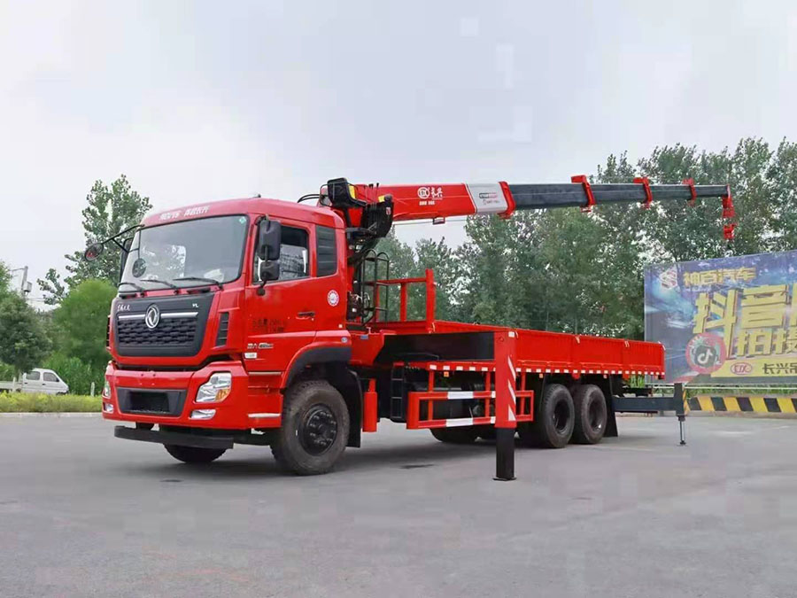 東風天龍長興12噸隨車吊 龍擎動力