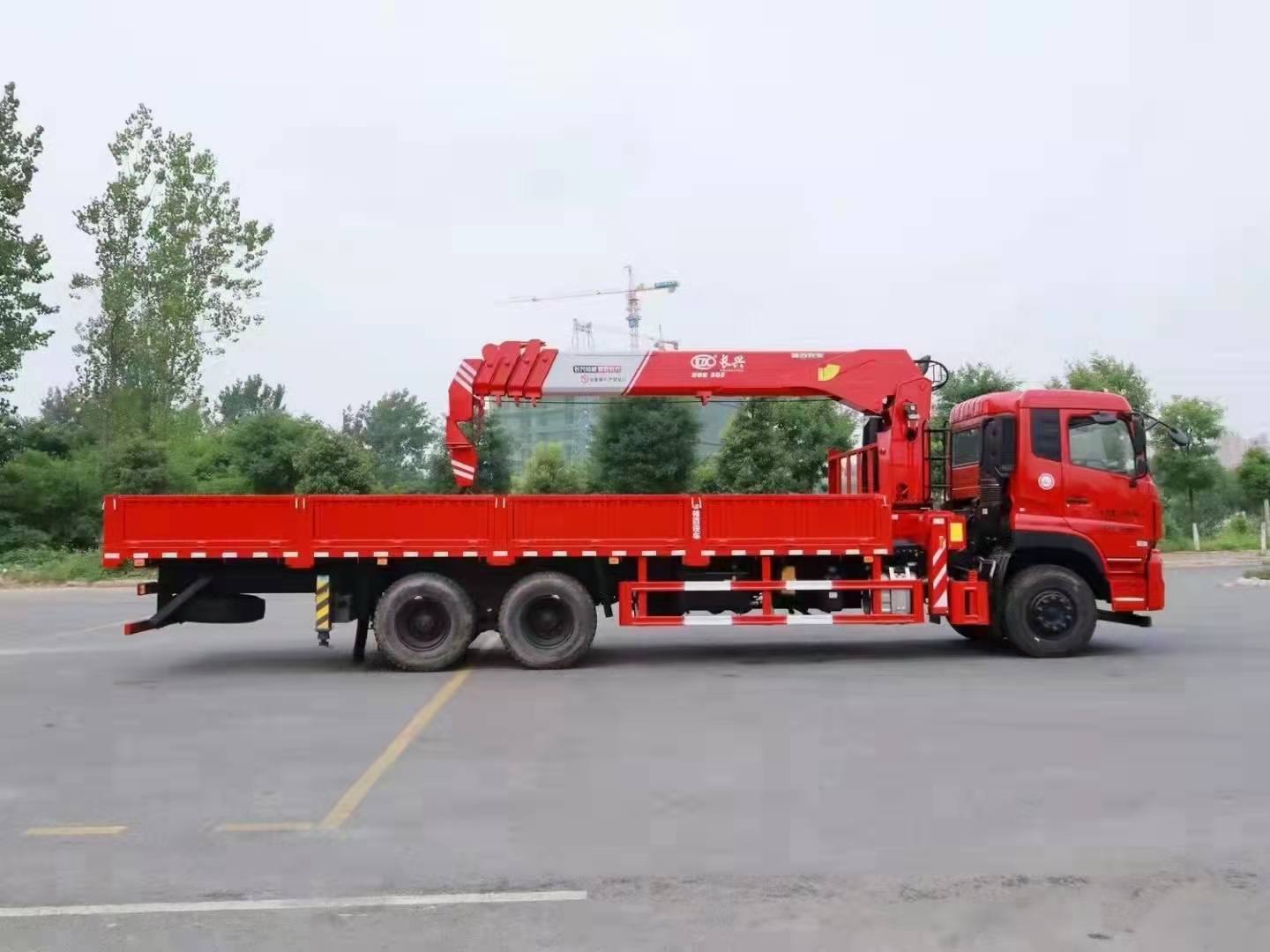 東風(fēng)天龍龍擎300 長興12噸隨車吊圖片展示2